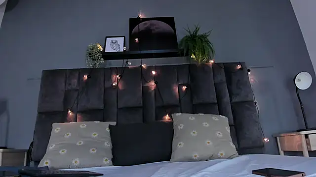 DulceAurora   online show from 03-13-26, 07:04