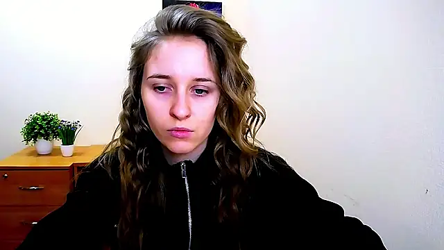 Snapshot of _Nicole_new chatting on 02-06-25, 12:16  Nicole new online show from 02-06-25, 12:16