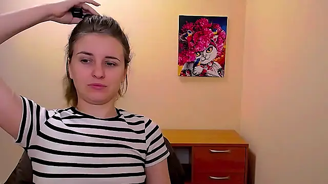 Snapshot of _Nicole_new chatting on 03-11-25, 01:12  Nicole new online show from 03-11-25, 01:12