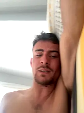 Snapshot of eddy355 chatting on 11-02-25, 01:24 eddy355 online show from 11-02-25, 01:24