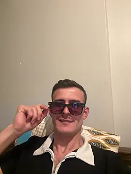 eddy355 online show from 12-18-25, 06:47