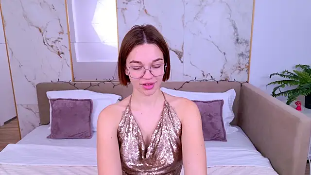 Snapshot of DanaLoved chatting on 12-19-24, 10:00 DanaLoved online show from 12-19-24, 10:00