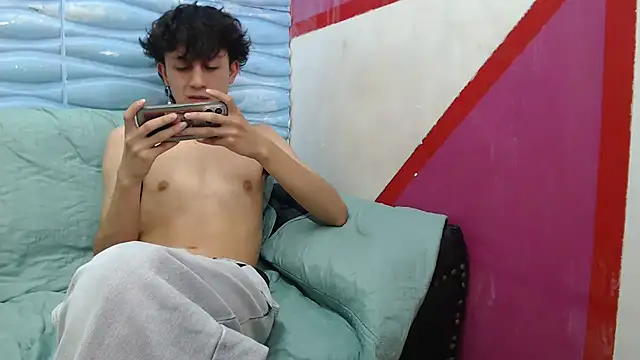 Snapshot of Felipe_Browns chatting on 12-16-24, 04:49 Felipe Browns online show from 12-16-24, 04:49