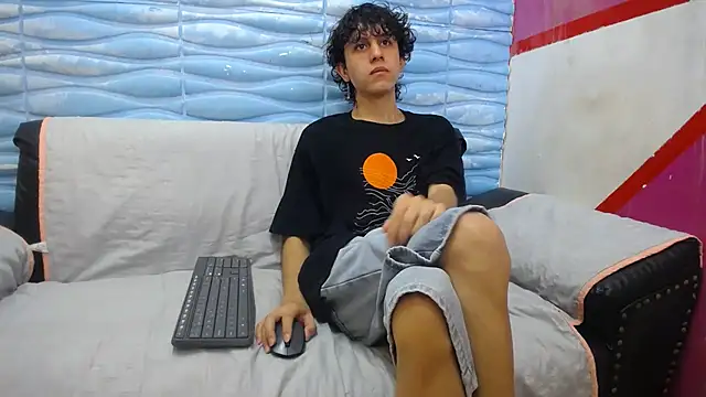 Snapshot of Felipe_Browns chatting on 01-28-25, 01:16 Felipe Browns online show from 01-28-25, 01:16