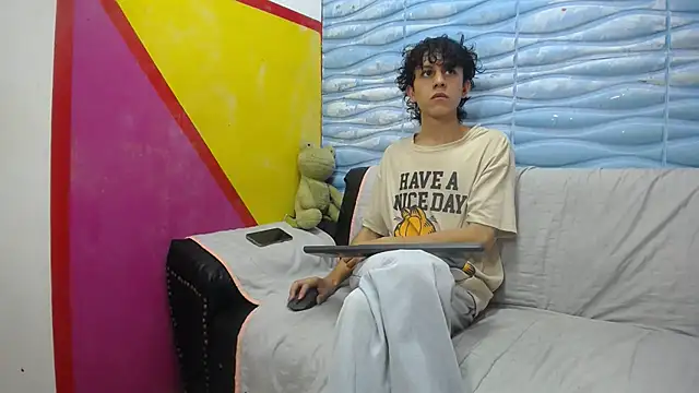 Snapshot of Felipe_Browns chatting on 01-30-25, 01:31 Felipe Browns online show from 01-30-25, 01:31