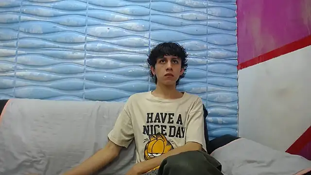 Snapshot of Felipe_Browns chatting on 02-03-25, 12:25 Felipe Browns online show from 02-03-25, 12:25