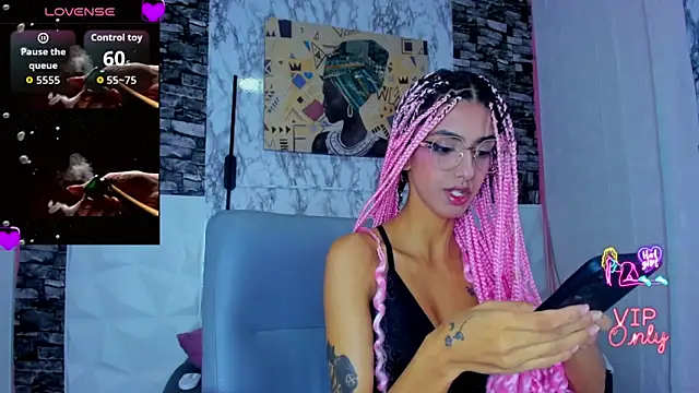 Queen Cuarxxo online show from 04-21-26, 11:40