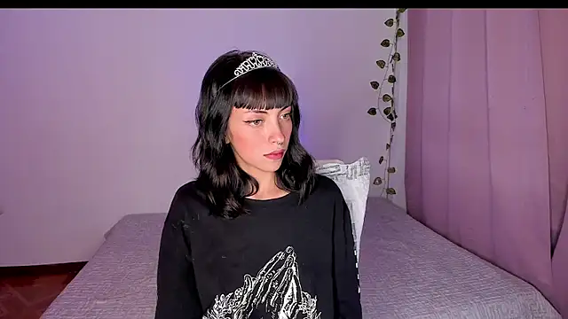 Snapshot of MiaGoth_ chatting on 01-25-25, 04:13 MiaGoth online show from 01-25-25, 04:13