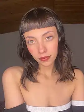 Snapshot of MiaGoth_ chatting on 03-02-25, 01:58 MiaGoth online show from 03-02-25, 01:58