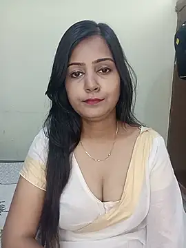 Miss-Riyasingh online show from 05-17-26, 04:32