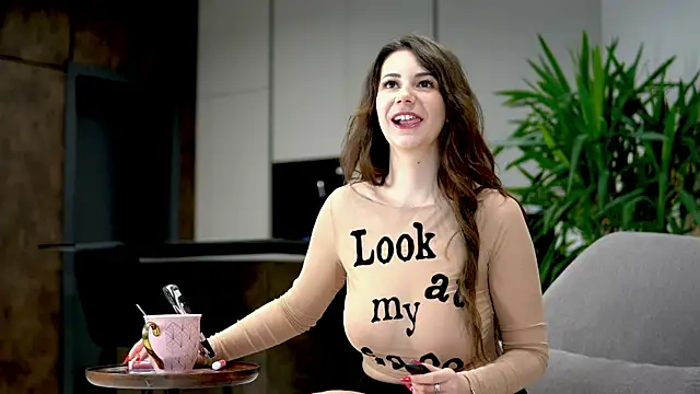 BelleSkye online show from 02-25-25, 04:24