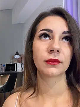 BelleSkye online show from 10-15-25, 03:28