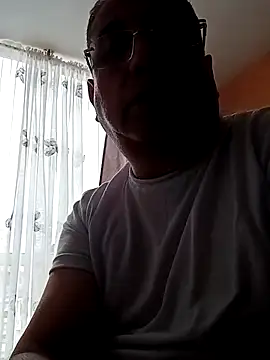 Snapshot of MATTHEW_MRANDA chatting on 06-25-26, 06:34 MATTHEW MRANDA online show from 06-25-26, 06:34
