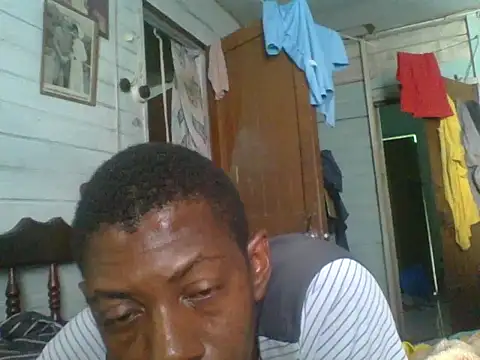 Snapshot of PELOVER chatting on 09-13-25, 09:36 PELOVER online show from 09-13-25, 09:36
