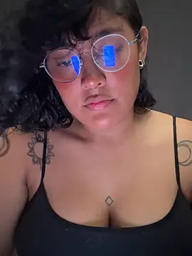 Snapshot of pawmistry chatting on 03-12-25, 08:10 pawmistry online show from 03-12-25, 08:10