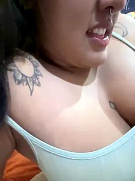 Snapshot of pawmistry chatting on 12-05-25, 08:05 pawmistry online show from 12-05-25, 08:05