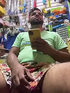 Snapshot of Sheik_z_o chatting on 10-17-25, 04:31 Sheik z o online show from 10-17-25, 04:31