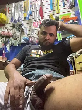 Snapshot of Sheik_z_o chatting on 11-08-25, 04:18 Sheik z o online show from 11-08-25, 04:18