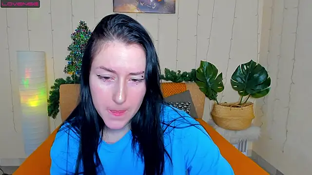 Snapshot of adell_berry chatting on 12-19-24, 05:07 adell berry online show from 12-19-24, 05:07