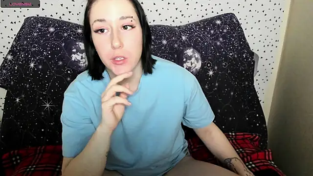 Snapshot of adell_berry chatting on 02-02-25, 04:48 adell berry online show from 02-02-25, 04:48