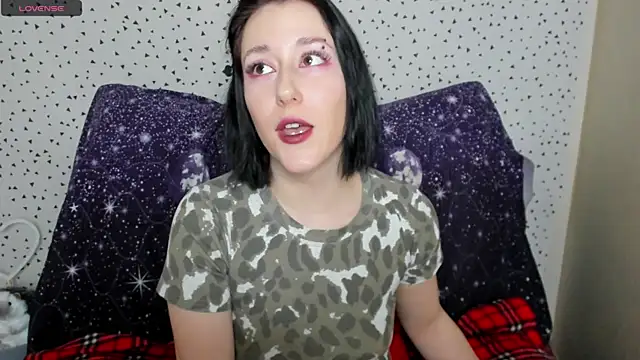 Snapshot of adell_berry chatting on 02-07-25, 05:31 adell berry online show from 02-07-25, 05:31