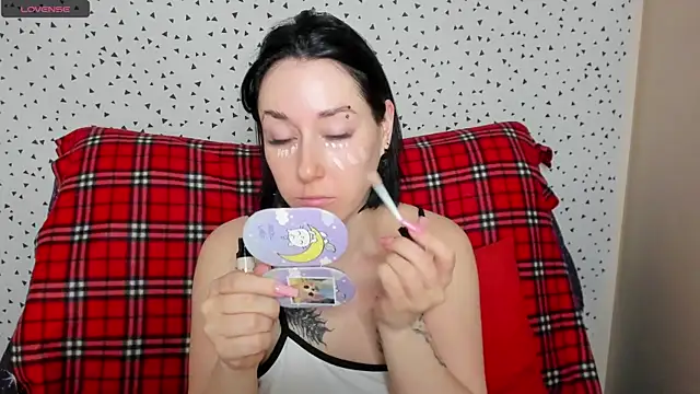 Snapshot of adell_berry chatting on 02-14-25, 01:56 adell berry online show from 02-14-25, 01:56