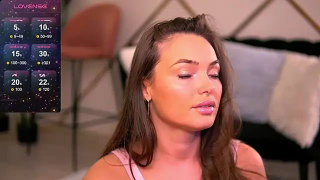 Snapshot of EmilyJuarez chatting on 12-19-25, 08:54 EmilyJuarez online show from 12-19-25, 08:54