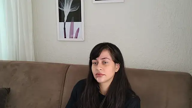 Snapshot of Blue_butterfly chatting on 02-11-25, 08:10 Blue butterfly online show from 02-11-25, 08:10