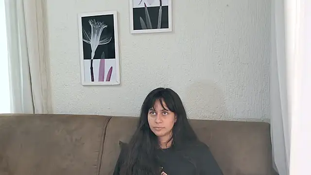 Snapshot of Blue_butterfly chatting on 03-22-25, 08:48 Blue butterfly online show from 03-22-25, 08:48