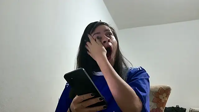 Snapshot of Blue_butterfly chatting on 09-09-25, 07:19 Blue butterfly online show from 09-09-25, 07:19