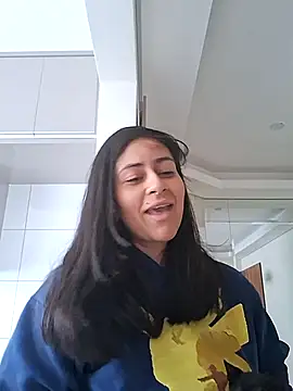 Snapshot of Blue_butterfly chatting on 10-21-25, 04:19 Blue butterfly online show from 10-21-25, 04:19