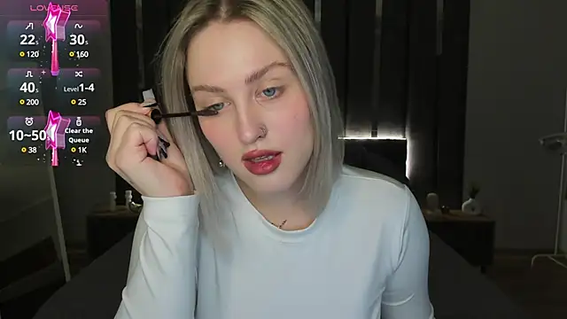  Sarah Soul  online show from 02-04-25, 01:02