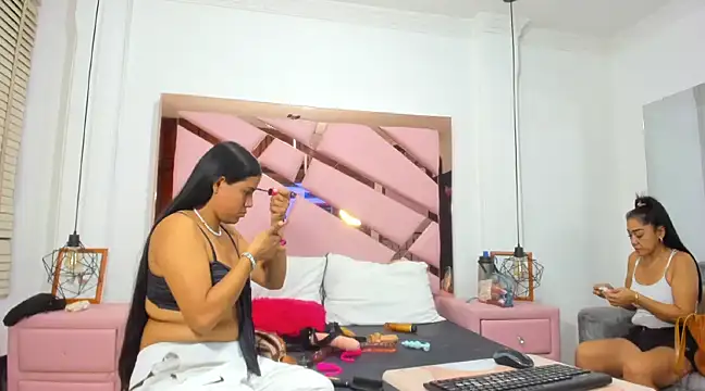 Snapshot of FerANDviki chatting on 01-24-25, 12:31 FerANDviki online show from 01-24-25, 12:31