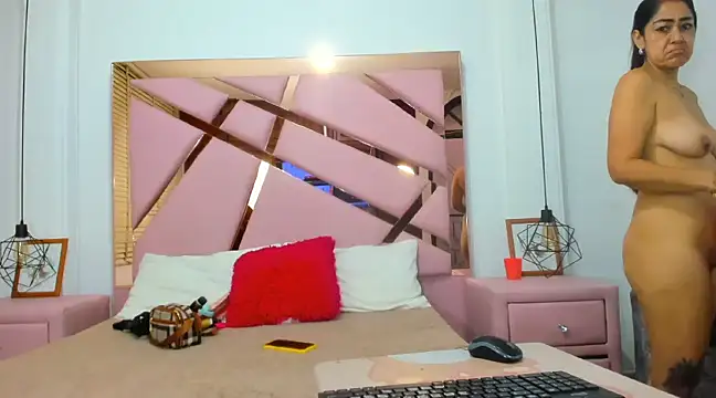 Snapshot of FerANDviki chatting on 02-01-25, 12:26 FerANDviki online show from 02-01-25, 12:26