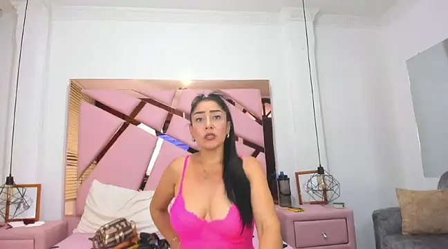 Snapshot of FerANDviki chatting on 02-03-25, 05:24 FerANDviki online show from 02-03-25, 05:24