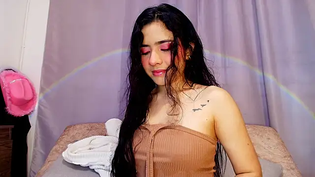 adara johnson   online show from 10-24-25, 11:50