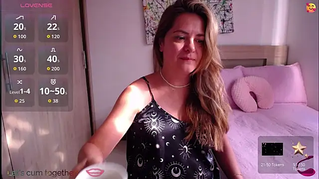 ParisW online show from 09-11-25, 12:38