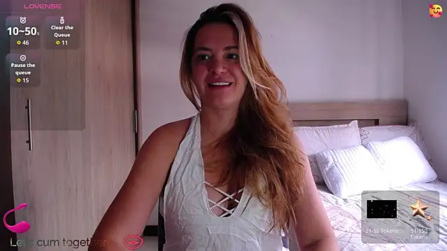 ParisW online show from 07-22-26, 04:32