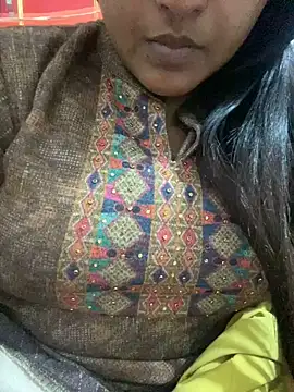 Snapshot of Ayesha_mahi chatting on 01-10-25, 11:33 Ayesha mahi online show from 01-10-25, 11:33