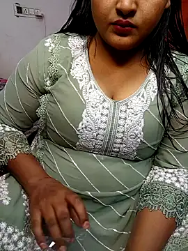 Snapshot of Ayesha_mahi chatting on 03-12-25, 09:34 Ayesha mahi online show from 03-12-25, 09:34