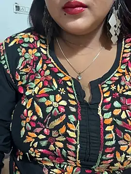 Snapshot of Ayesha_mahi chatting on 09-11-25, 08:14 Ayesha mahi online show from 09-11-25, 08:14