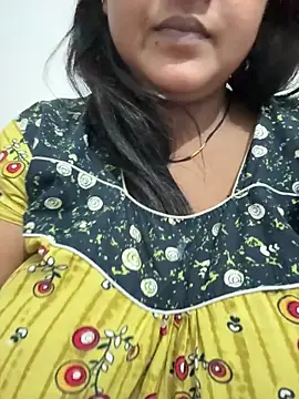 Snapshot of Ayesha_mahi chatting on 09-15-25, 11:38 Ayesha mahi online show from 09-15-25, 11:38