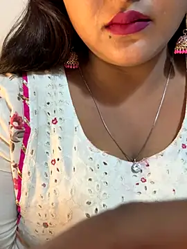 Snapshot of Ayesha_mahi chatting on 10-05-25, 05:11 Ayesha mahi online show from 10-05-25, 05:11