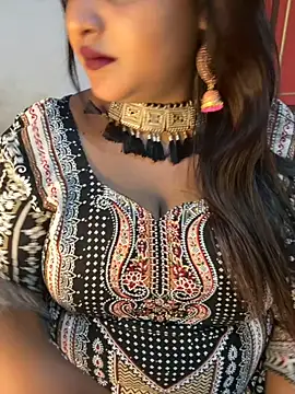 Snapshot of Ayesha_mahi chatting on 10-21-25, 08:48 Ayesha mahi online show from 10-21-25, 08:48