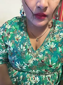 Snapshot of Ayesha_mahi chatting on 11-21-25, 10:47 Ayesha mahi online show from 11-21-25, 10:47