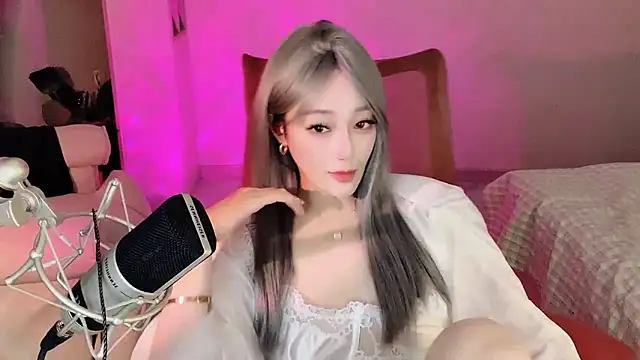 Daisy-77 online show from 10-20-25, 01:44