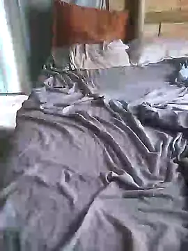 Snapshot of African_Masked_Couple chatting on 12-30-24, 04:20 African Masked Couple online show from 12-30-24, 04:20