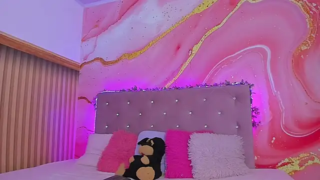 Daisy  rose online show from 02-26-25, 11:09