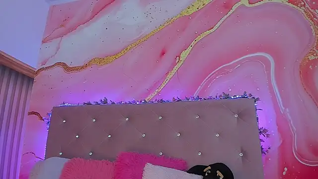 Daisy  rose online show from 02-28-25, 11:03