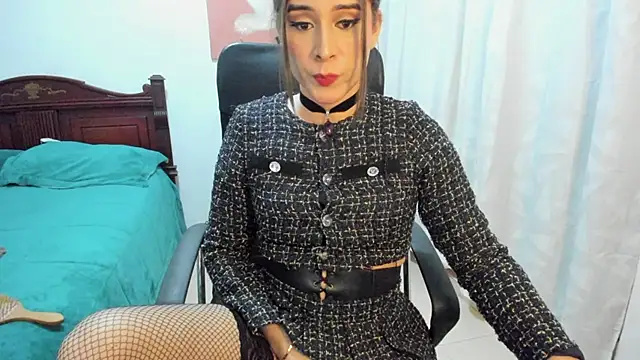 Snapshot of misstresbigcockts chatting on 11-29-25, 03:20 misstresbigcockts online show from 11-29-25, 03:20